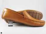 Stylish tan loafer with plain model - 3