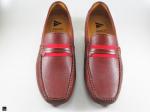 Stylish maroon loafers with honey button sole - 2