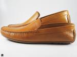 Stylish tan loafer with plain model - 4